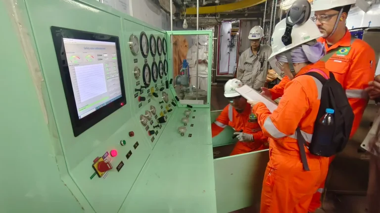 Highlight Completes Offline Safety Valve Calibration Test Bench Acceptance at Raffles Shipyard